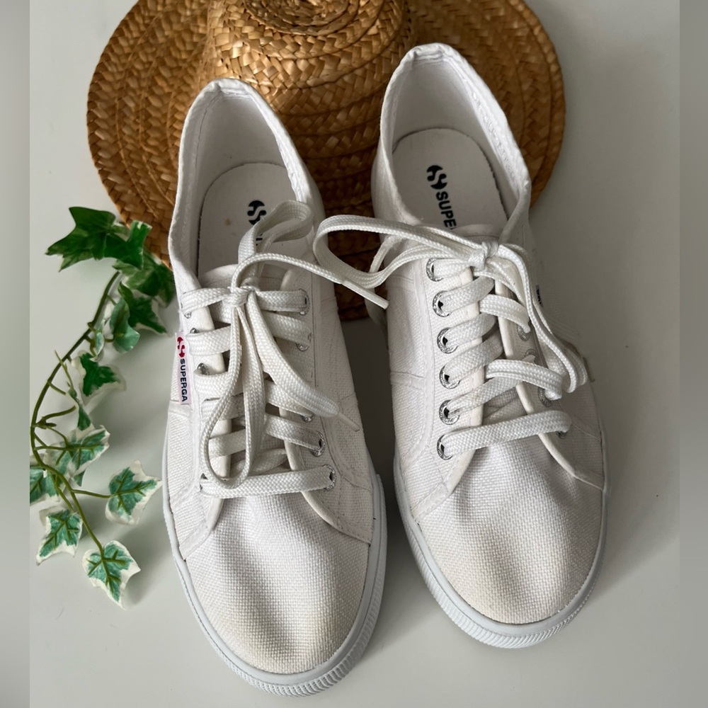 Superga Women's Classic White Sneakers‎